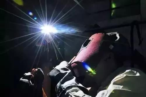 Mastering the 12 key points, Over-head position welding is n(图1) Mastering the 12 key points, Over-head position welding is n(图1)